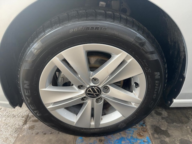 Volkswagen Golf 1.5 eTSI DSG Life Variant