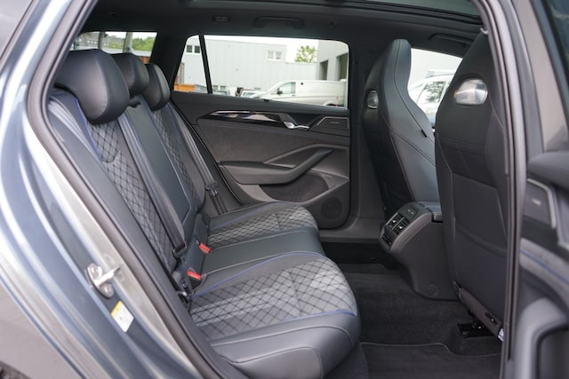 Volkswagen Passat 2.0 TDI R-Line Variant