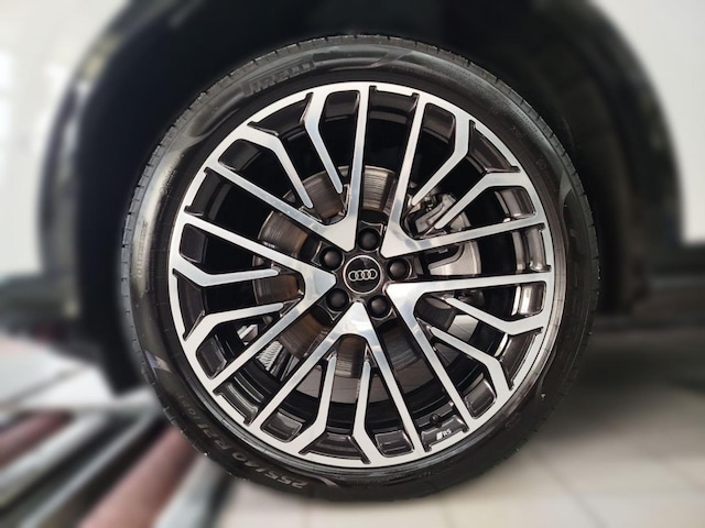 Audi Q5 Quattro S-Tronic