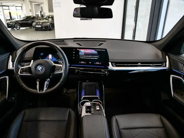 BMW X1 xDrive30e xLine Aut Nav HuD LED AHK Komfzg
