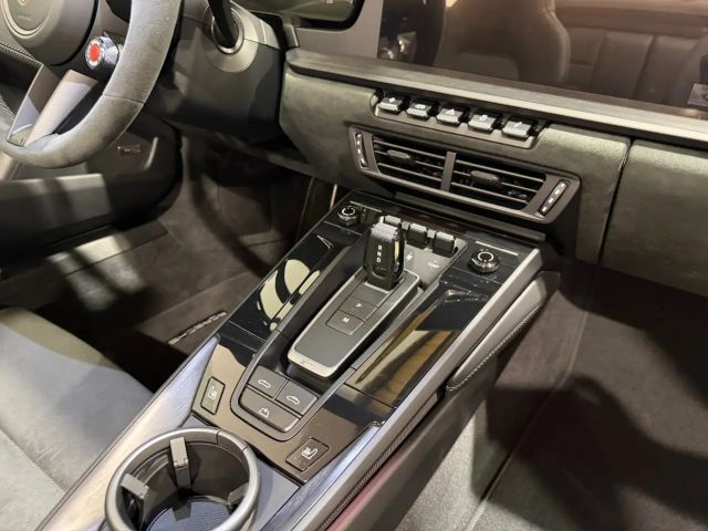 Porsche 992 Cabrio GTS