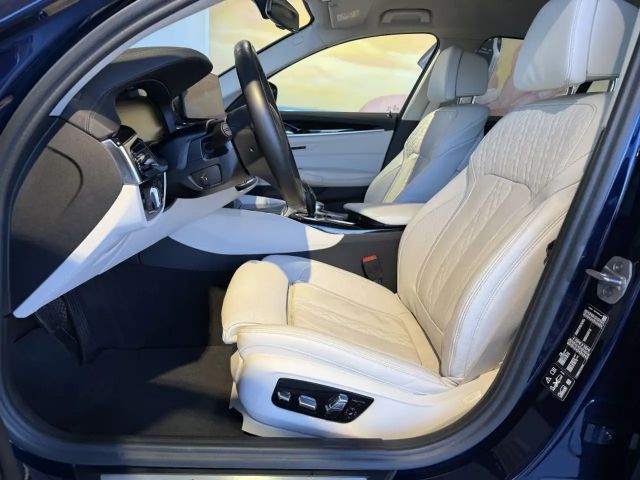 BMW 530 530d Luxury Line Sedan xDrive