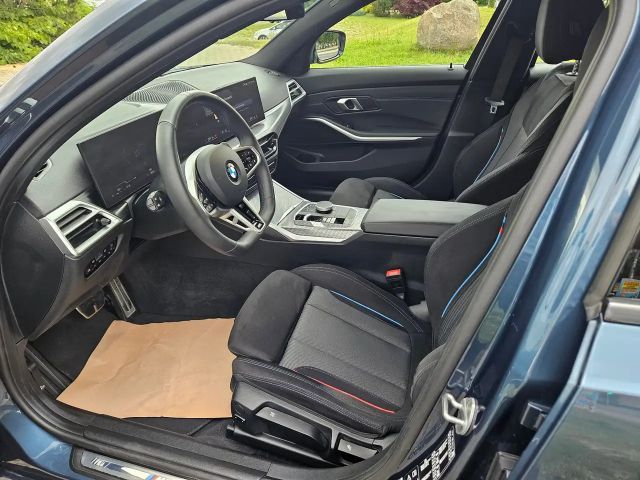BMW 330 330e 330i M-Sport xDrive