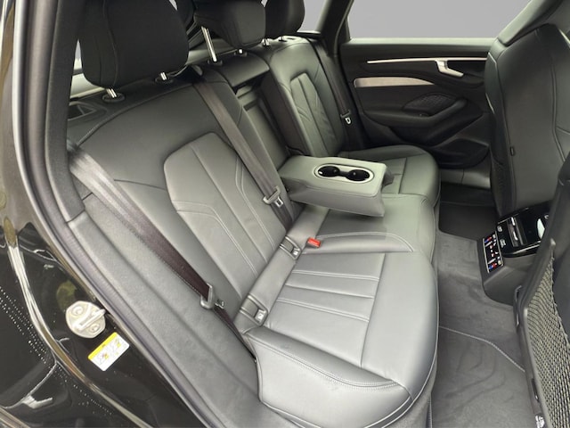 Audi A6 Avant Quattro S-Tronic