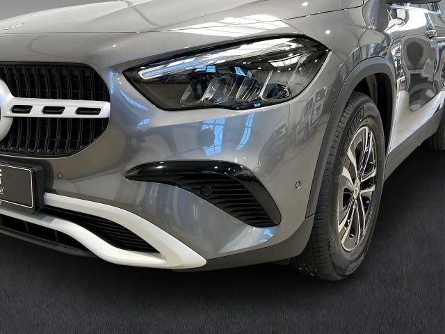 Mercedes-Benz GLA 200 GLA 200 d