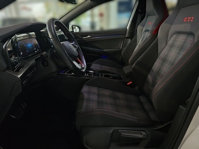 Volkswagen Golf 2.0 TSI DSG