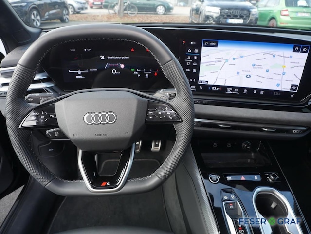 Audi A6 Avant Quattro S-Tronic