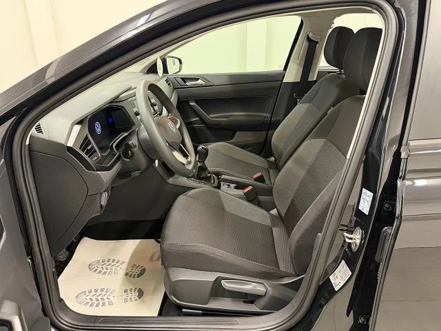 Volkswagen Polo 1,0*8 Fach*Parksensoren*Apple Carplay*Android A...