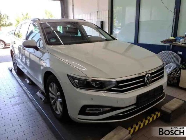 Volkswagen Passat 1.5 TSI Business DSG Variant