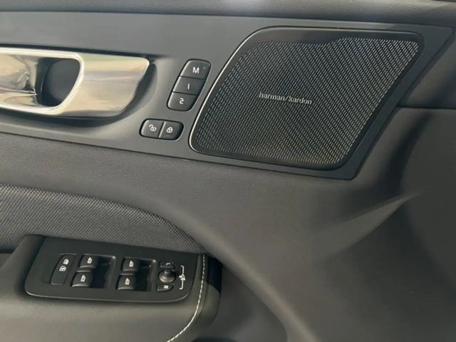 Volvo XC60 AWD Dark Plus Recharge T6