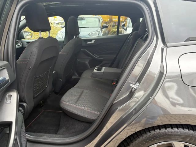 Ford Focus EcoBoost ST Line Wagon