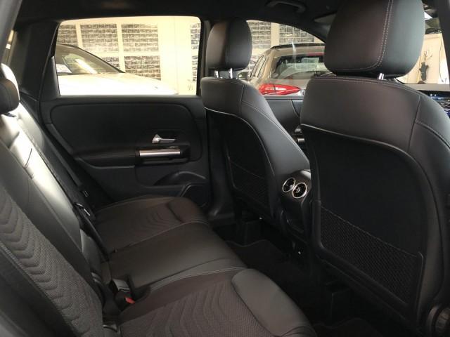 Mercedes-Benz B 180 Progressive Sedan