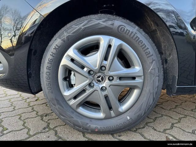 Mercedes-Benz T 180 T 180 d LED Navi Parkp.Kamera MBUX Autom. SHZ