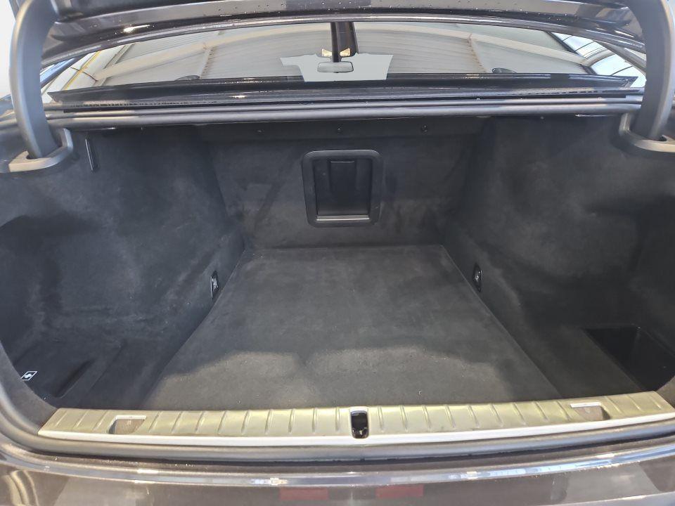 BMW 750 750i Sedan xDrive