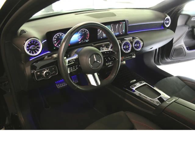 Mercedes-Benz A 200 AMG Line