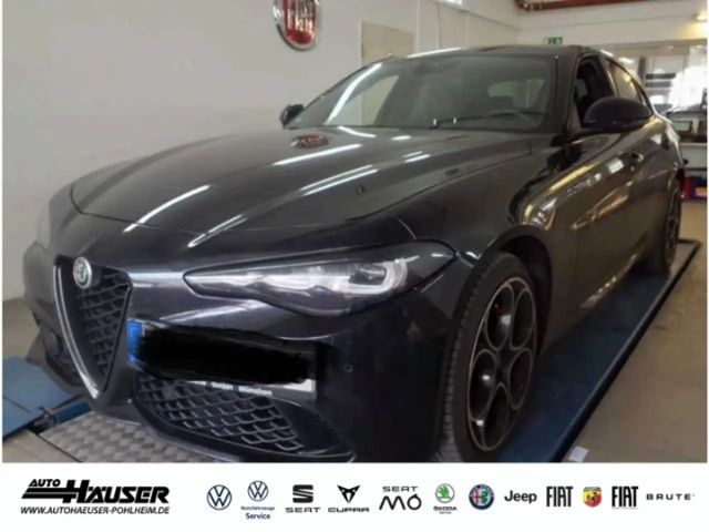 Alfa Romeo Giulia Q4 Turbo