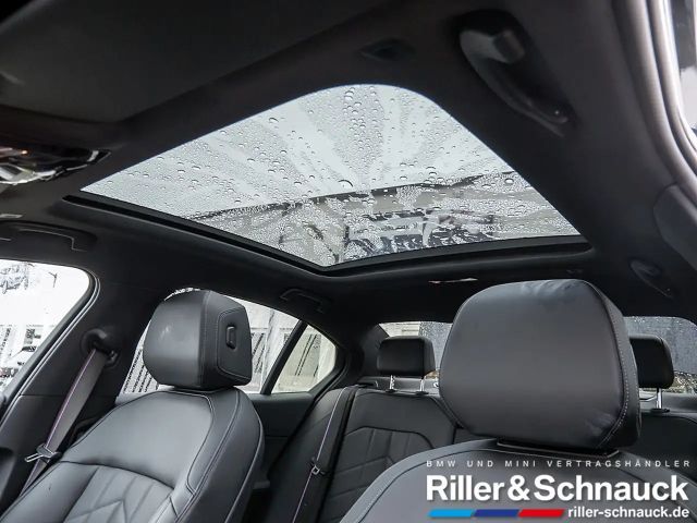 BMW 520 520i M-Sport Sedan