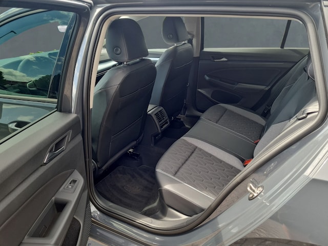 Volkswagen Golf 1.5 eTSI Golf VIII Variant