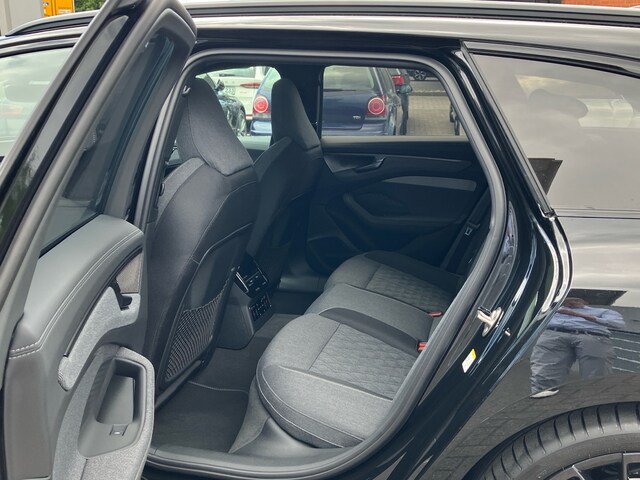 Audi A6 Avant Quattro S-Tronic