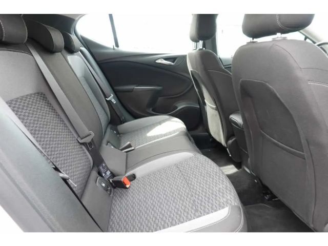 Opel Astra 1.2 Turbo Edition Turbo