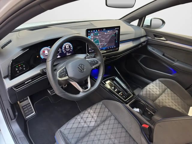 Volkswagen Golf 1.5 eTSI DSG R-Line