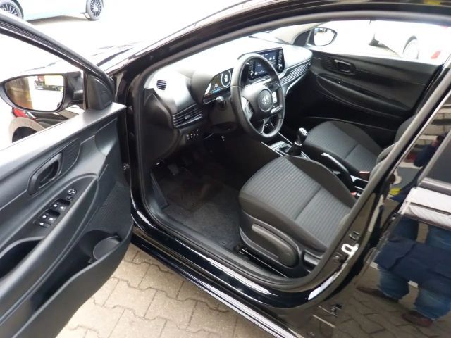 Hyundai i20 APPLE SHZ LHZ KAMERA+PDC KLIMA TEMPOMAT