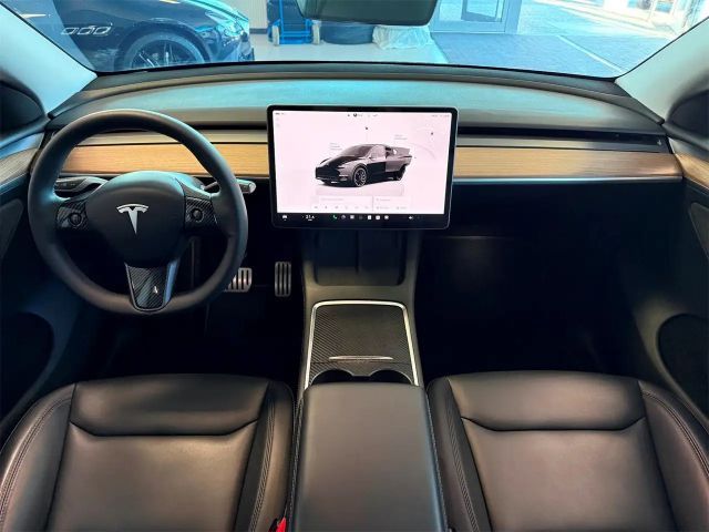 Tesla Model Y AWD Performance