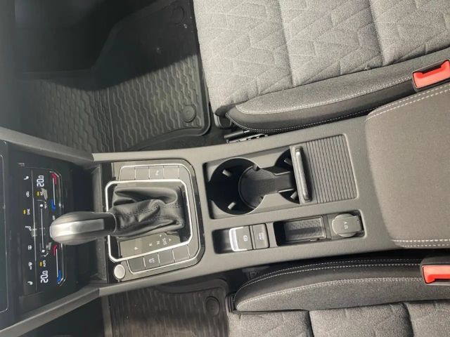 Volkswagen Passat 1.5 TSI Business Variant