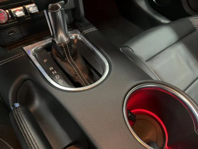 Ford Mustang Fastback GT 5.0 V8