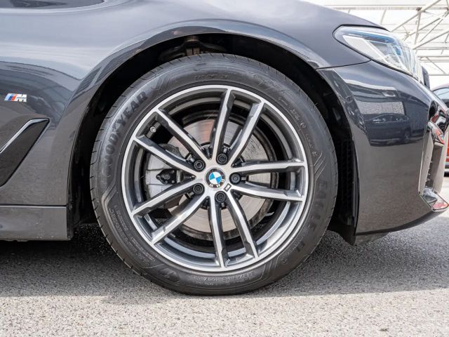 BMW 520 520d M-Sport Touring