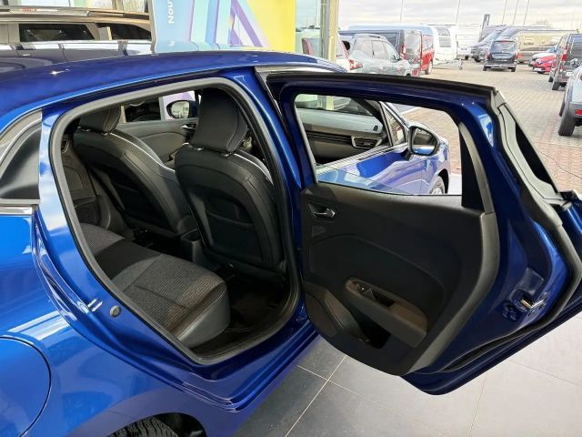 Renault Clio E-Tech Intens