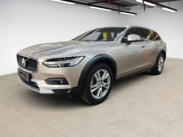 Volvo V90 Cross Country AWD Plus