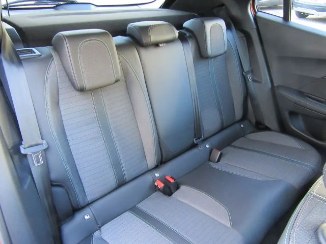 Peugeot E-2008 Allure Pack