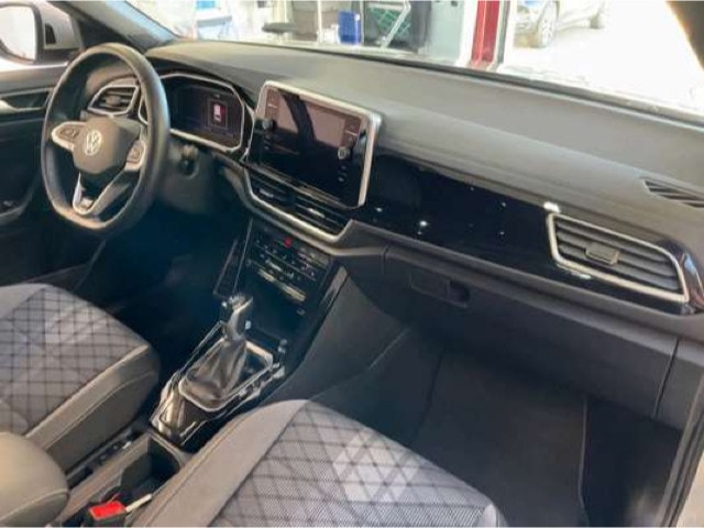 Volkswagen T-Roc 1.5 TSI DSG R-Line