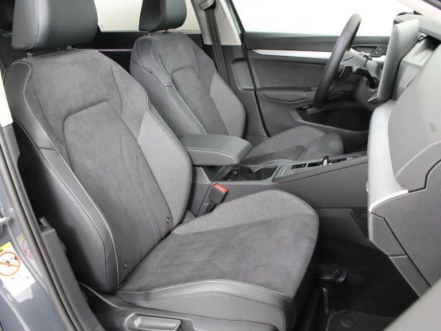 Volkswagen Golf Business DSG Variant