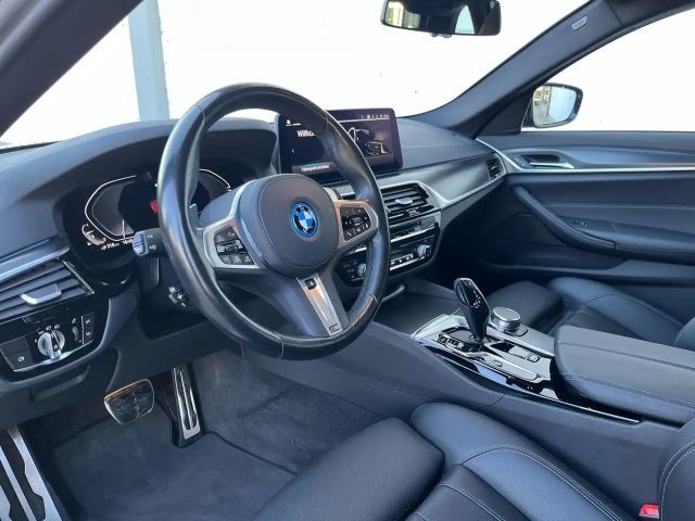 BMW 530 530e M-Sport Touring xDrive
