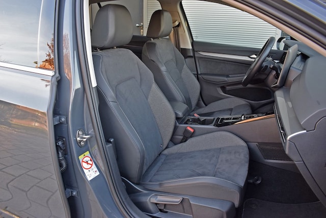 Volkswagen Golf 1.5 eTSI DSG Golf VIII Style