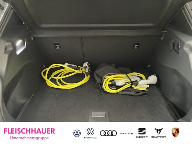 Cupra Born LED DAB PDCv+h ACC Tel.-Vorb. Navi Keyless SHZ Temp