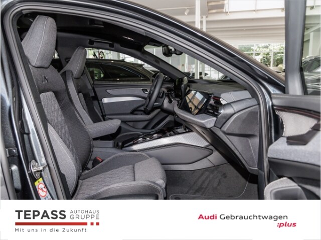 Audi A6 Avant Quattro S-Tronic