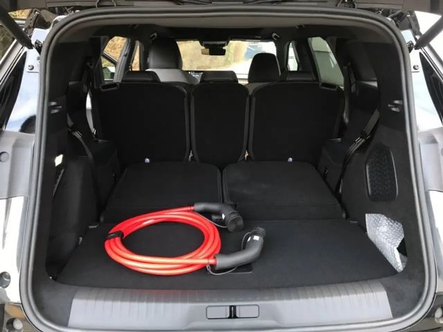 Peugeot E-5008 GT-Line