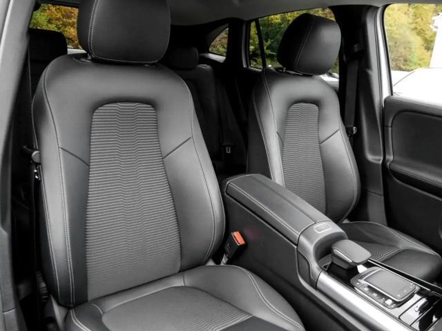 Mercedes-Benz GLA 200 Progressive