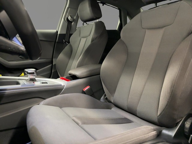 Audi A4 30 TDI S-Tronic Sedan