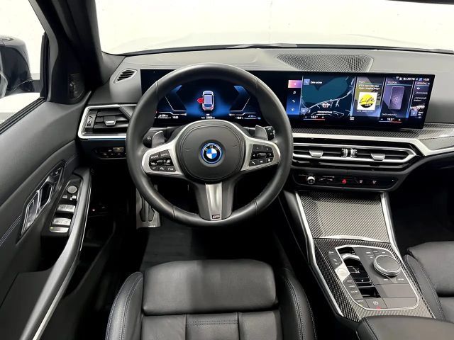 BMW 330 330e Touring xDrive
