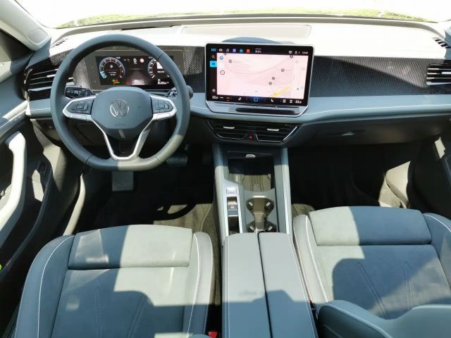 Volkswagen Passat 1.5 eTSI Business Variant