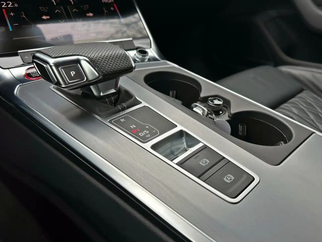 Audi S6 Avant Quattro