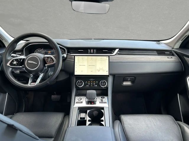 Jaguar F-Pace AWD P400e S