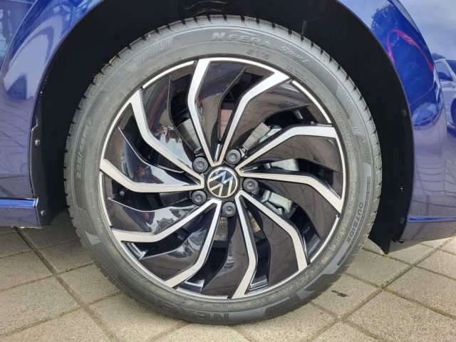 Volkswagen Golf Style Variant