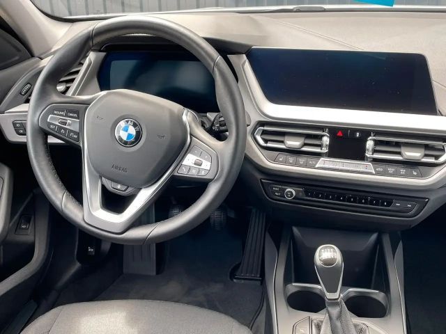 BMW 116 116i 5-deurs Sedan