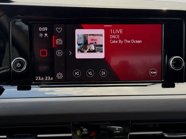 Volkswagen Golf 1.5 TSI Style