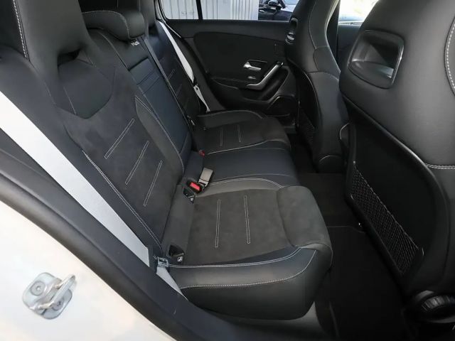 Mercedes-Benz A 200 AMG Line